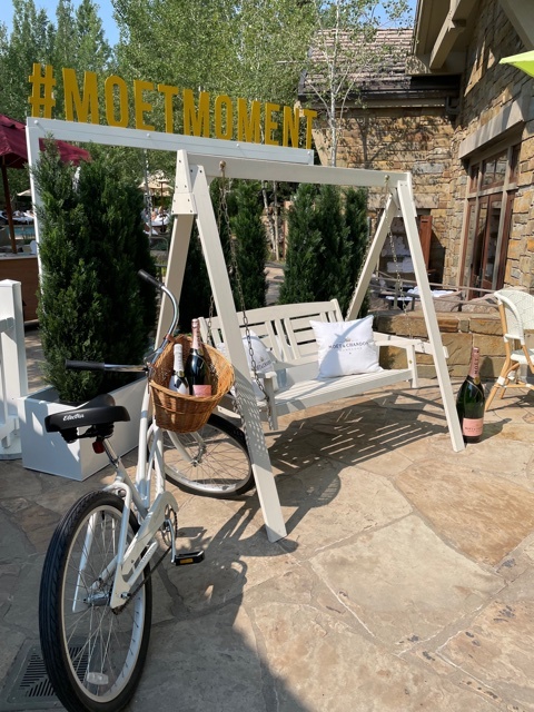 Four Seasons Jackson Hole Rosé Garden