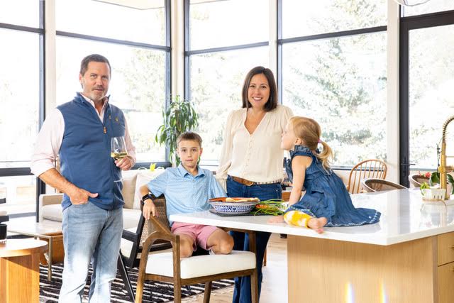 Tom Hedges: Home Kitchen Cooks