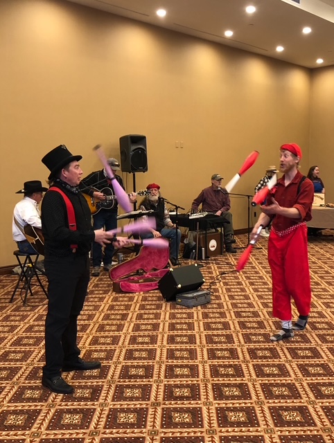 Farmers Market Juggler