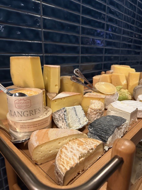 Aurora cheese trolley